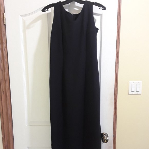 Jolibel Size 6 long black dress - Picture 2 of 5